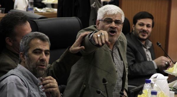 از تشبیه قلم به رقص جمیله تا فریاد سانسورچی و گم شوید!/تشییع جنازه فرهنگ در شورا!