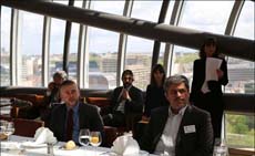 از پیچاب باشت تا بروکسل+قصه پیامک مردی که تو حموم گیر کرده !+تصاویر