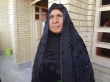 بانوی کهگیلویه و بویراحمدی خانه اش را کتابخانه کرد