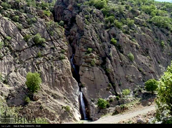 آبشار آب حیات