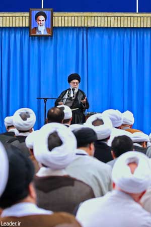 رهبر انقلاب: به یکی از آقایان توصیه کردیم به صلاح نیست در فلان قضیه شرکت کنید/ نباید این چیزها را مايه اختلاف کرد/ امروز کشور به اتحاد نیروها احتیاج دارد