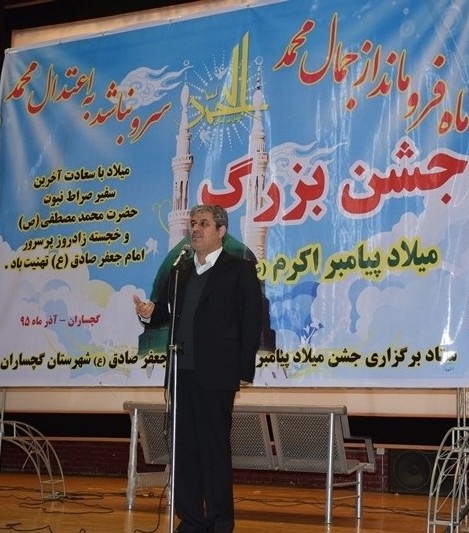 تاجگردون: وظیفه مسئولان خدمت صادقانه و  بی منت به مردم است.