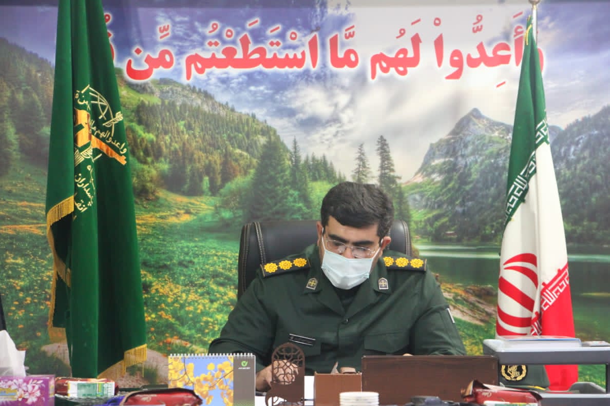 نشست خبری فرمانده ناحیه مقاومت بسیج شهرستان کهگیلویه به مناسبت دهه فجر برگزار شد+تصاویر