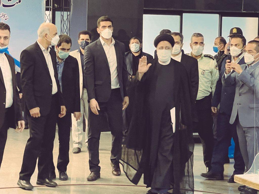 آیت‌الله رئیسی وارد ستاد انتخابات کشور شد