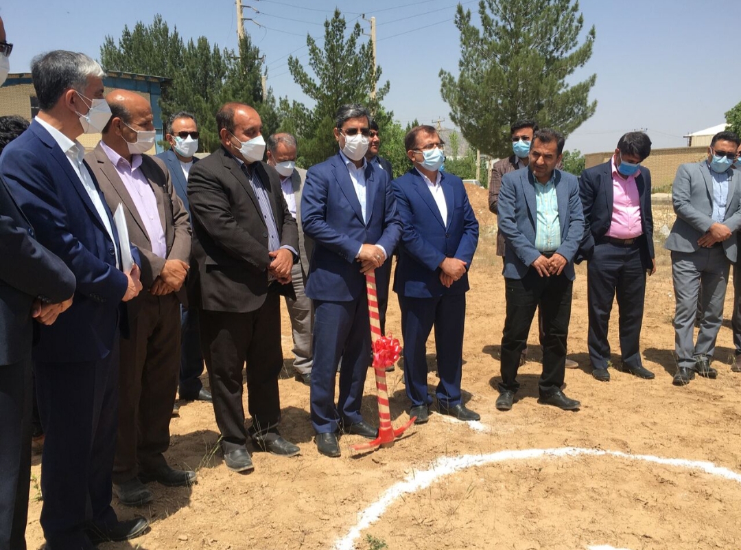 در آئین کلنگ زنی شهرک صنعتی یاسوج ۳ عنوان شد: دست دلالان از نواحی و شهرک های صنعتی کوتاه خواهد شد