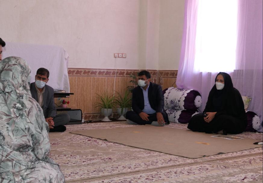 دلجویی مدیرکل امور بانوان از خانواده زندانیان شهرستان دنا+تصاویر
