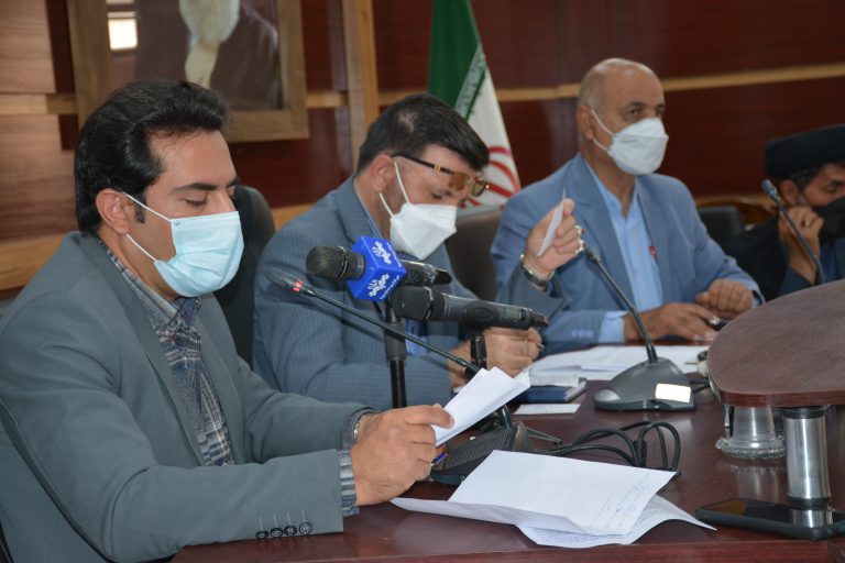 در نشست شورای سلامت و امنیت غذایی شهرستان بویراحمد اعلام شد:  فرماندار: مسافران ورودی به شهرستان ۵۰۰ هزار تومان جریمه و عودت داده می شوند/ یزدانپناه: خطر وضعیت قرمز شهر را تهدید می کند