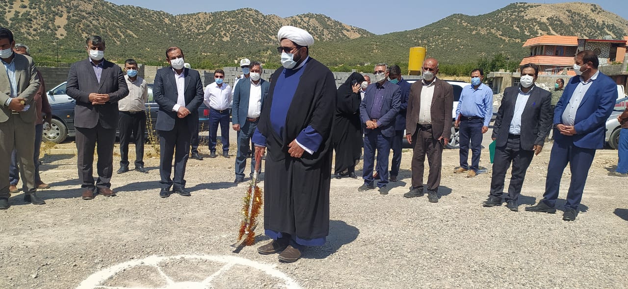 امام جمعه سی سخت: حاجی زاده مدیری جهادی و خستگی ناپذیر است/ معاون عمرانی استاندار در زلزله سی سخت با تمام توان به مردم خدمت کرد