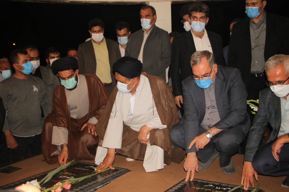 وزیر بهداشت وارد شهر لیکک شد