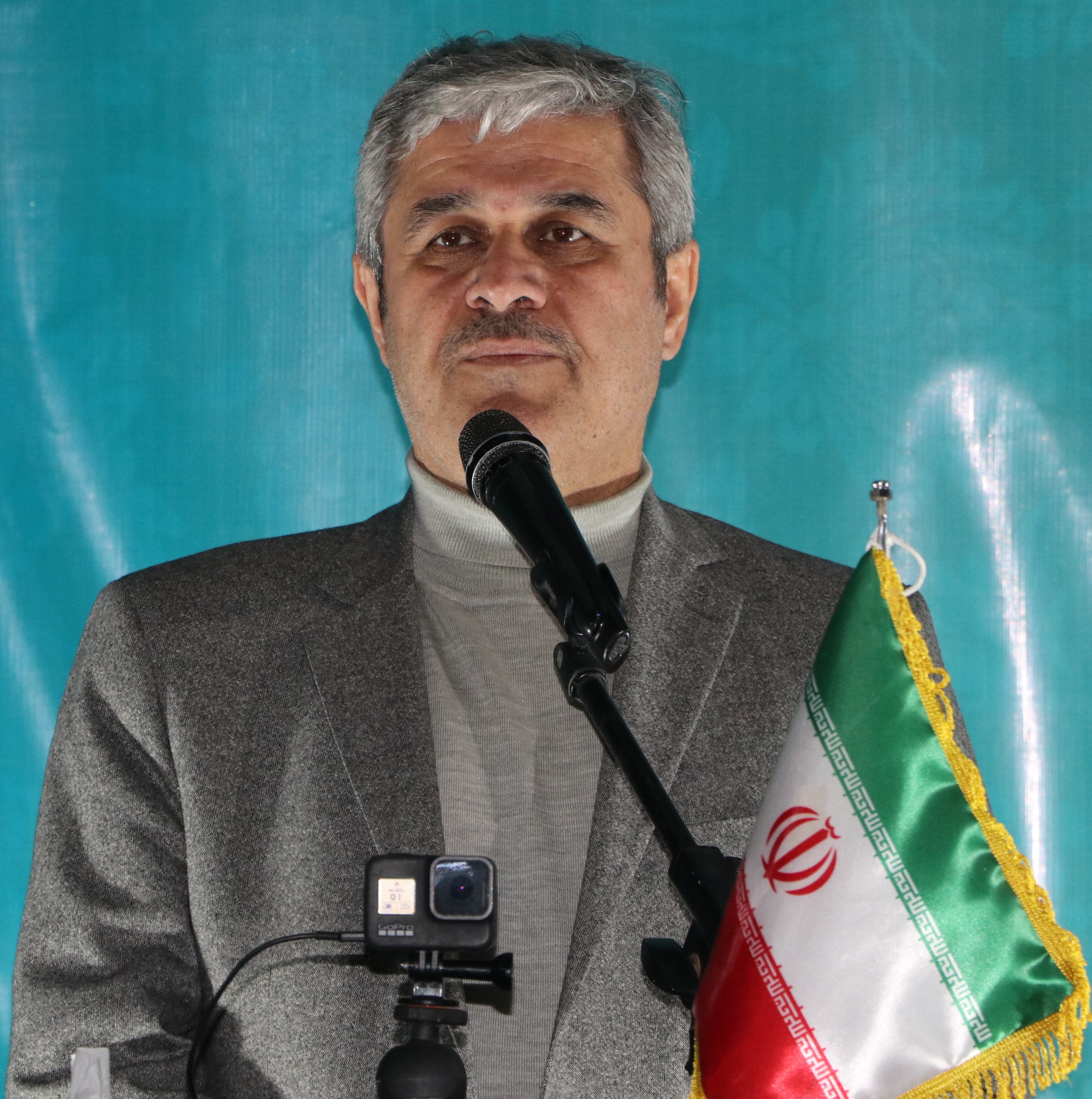راک نیوز گزارش میدهد؛ خواندن سخنان تاجگردون در همایش دولتیاری‌ها را از دست ندهید