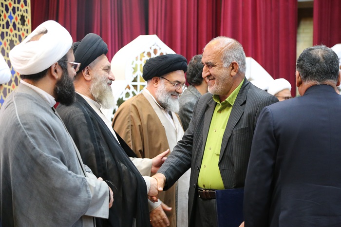 از نگاه دوربین؛ جای خالی سیاسیون در یادواره شهدای روحانی گچساران و باشت