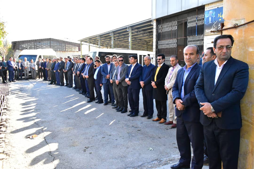 با حضور گسترده فرهنگیان : آیین وداع با «حاج فریدون داوری» شاعر و فرهنگی نامدار در آموزش وپرورش کهگیلویه وبویراحمد برگزار شد