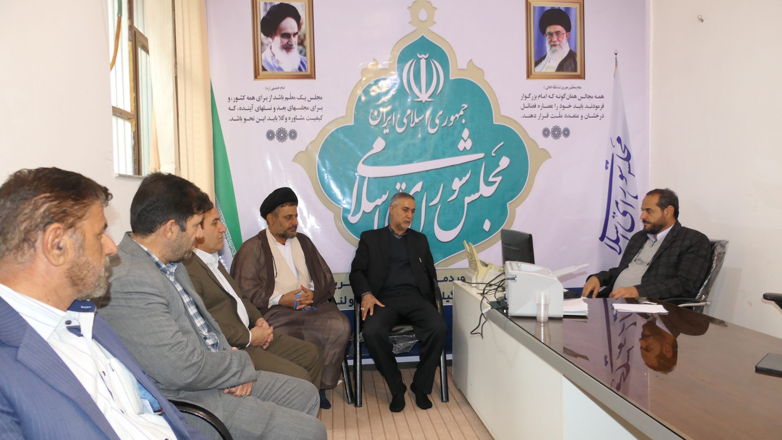 مدیر نمایندگی ستاد دیه استان کهگیلویه و بویراحمد با رئیس دفتر ارتباطات مردمی نماینده مردم کهگیلویه بزرگ دیدار و گفتگو کردند+تصاویر