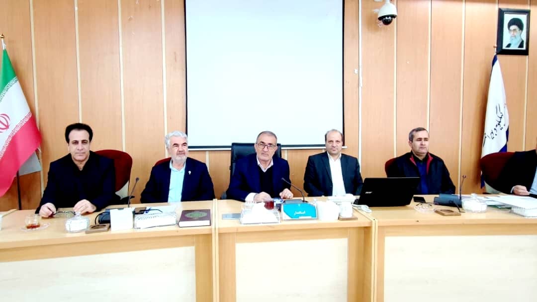 تفویض اختیارات به استانداران در هشت سر فصل انجام می شود