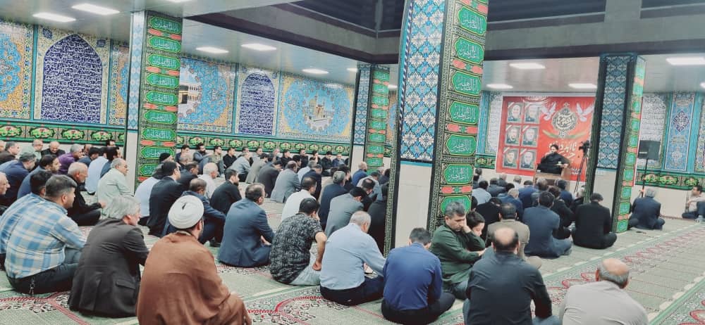به میزبانی سید محمد موحد: مراسم عزاداری شام غریبان و بزرگداشت شهدای اقتدار ایران در حسینیه حضرت ابولفضل(ع) دهدشت برگزار شد+تصاویر