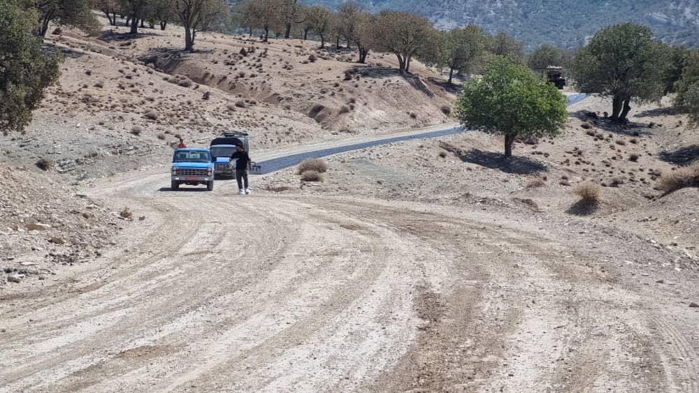 طلسم چندین ساله یک پروژه در شهرستان چرام شکسته شد/آغاز عملیات اجرایی آسفالت راه روستایی گره ای-چاسخار/پالار رئیس راهداری چرام:این پروژه با اعتبار ۹۰ میلیارد ریال در حال اجراست+تصاویر