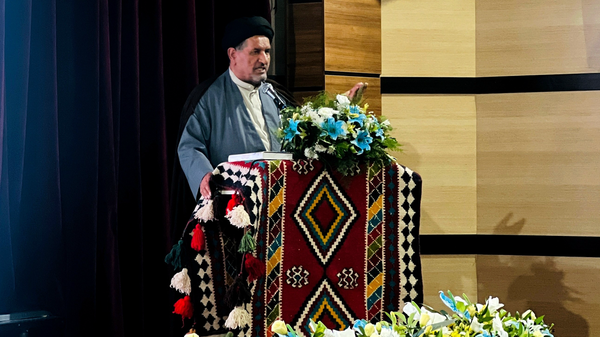 حجت الاسلام موحد در جلسه شورای اداری کهگیلویه با حضور وزیر میراث فرهنگی: پتانسیلهای غنی گردشگری منطقه، از جمله مناطق تاریخی کهگیلویه بزرگ، به دلیل فقدان تصمیمگیریهای قاطع، همچنان مغفول مانده اند