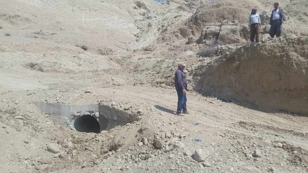 اصلاح ومرمت ابنیه فنی مسیر عشایری برم مرغابی در شهرستان چرام