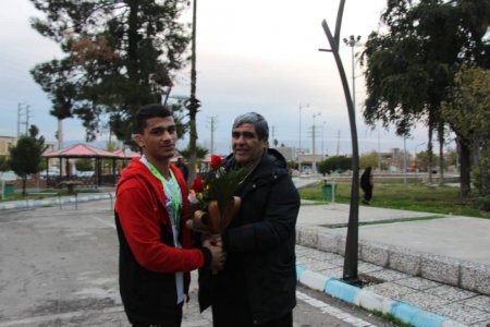 استقبال از دارنده مدال طلای جام بین المللی کشتی روز جهانی کودک در دهدشت استقبال از دارنده مدال طلای جام بین المللی کشتی روز جهانی کودک در دهدشت