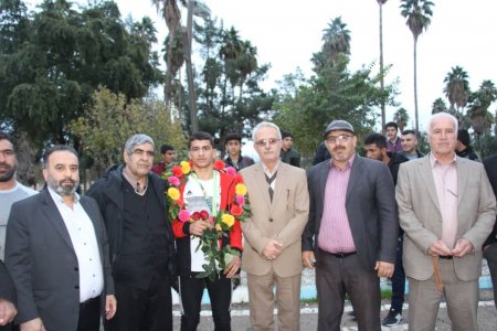 استقبال از دارنده مدال طلای جام بین المللی کشتی روز جهانی کودک در دهدشت استقبال از دارنده مدال طلای جام بین المللی کشتی روز جهانی کودک در دهدشت