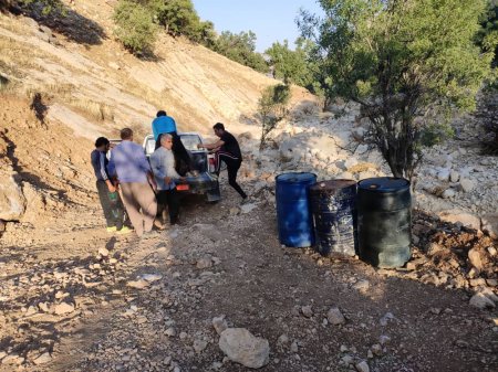 احداث و بازگشائی جاده عشایری برد کر -رود ریش بخش دیشموک/تصاویر احداث و بازگشائی جاده عشایری برد کر -رود ریش بخش دیشموک/تصاویر