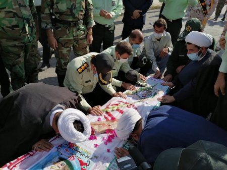 گزارش تصویری از مراسم تشییع پیکر شهید مدافع امنیت در دهدشت گزارش تصویری از مراسم تشییع پیکر شهید مدافع امنیت در دهدشت