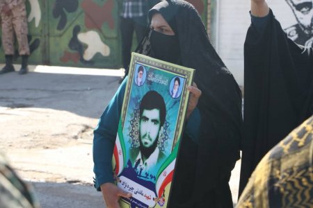 گزارش تصویری از تشییع پیکر شهید تازه تفحص شده در بهمئی گزارش تصویری از تشییع پیکر شهید تازه تفحص شده در بهمئی