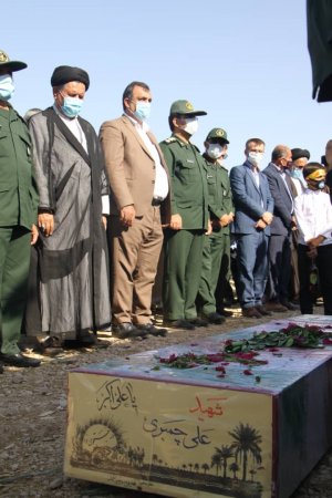 گزارش تصویری از تشییع پیکر شهید تازه تفحص شده در بهمئی گزارش تصویری از تشییع پیکر شهید تازه تفحص شده در بهمئی