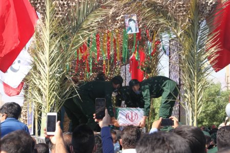 گزارش تصویری از تشییع پیکر شهید تازه تفحص شده در بهمئی گزارش تصویری از تشییع پیکر شهید تازه تفحص شده در بهمئی