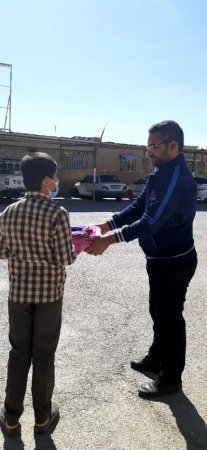 توزیع ۷۵ بسته نوشت افزار«مشق احسان» بین دانشآموزان نیازمند کهگیلویه توزیع ۷۵ بسته نوشت افزار«مشق احسان» بین دانشآموزان نیازمند کهگیلویه