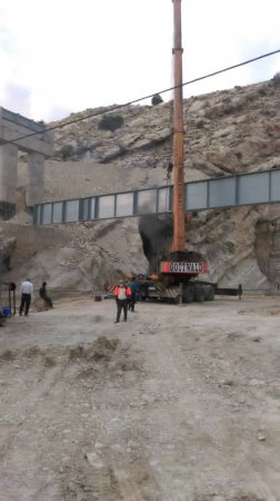 گزارش تصویری از تیرگذاری پل شهرستان لنده گزارش تصویری از تیرگذاری پل شهرستان لنده