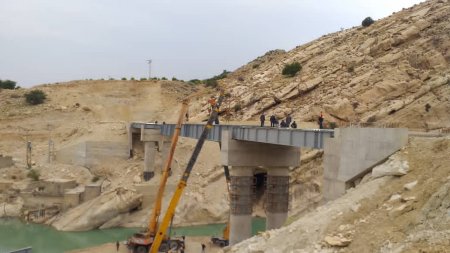 گزارش تصویری از تیرگذاری پل شهرستان لنده گزارش تصویری از تیرگذاری پل شهرستان لنده