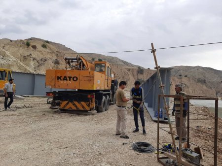 گزارش تصویری از تیرگذاری پل شهرستان لنده گزارش تصویری از تیرگذاری پل شهرستان لنده