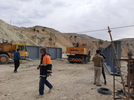 گزارش تصویری از تیرگذاری پل شهرستان لنده گزارش تصویری از تیرگذاری پل شهرستان لنده