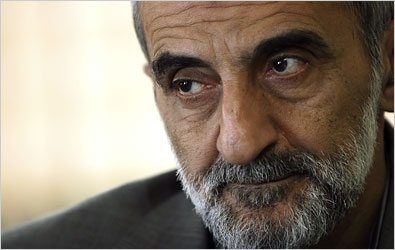 عصبانیت شریعتمداری از شعارهای دانشجویان؛ تحریم‌ها را "سران فتنه" به آمریکا پیشنهاد دادند!