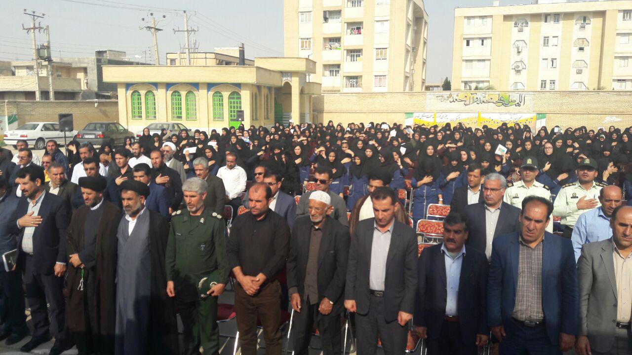 ویژه برنامه نیمکت نورانی پاسداشت 89شهید دانش آموز شهرستان کهگیلویه برگزار شد.