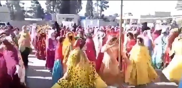 شاید این دختران سفیران فرهنگی ممسنی شوند/کسی چه میداند!