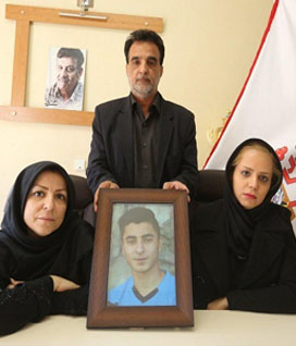 افشاگری پدر و مادر مرحوم شاکر:می‌خواستند پسرمان را بدون گواهی مرگ دفن کنند/ بیمارستان در مرگ پسرم مقصر است!