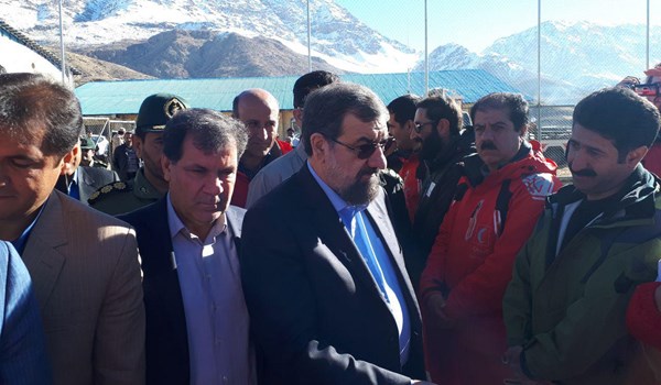 بازدید محسن رضایی از روند عملیات جست و جو برای انتقال پیکر جانباختگان سانحه هوایی تهران-یاسوج