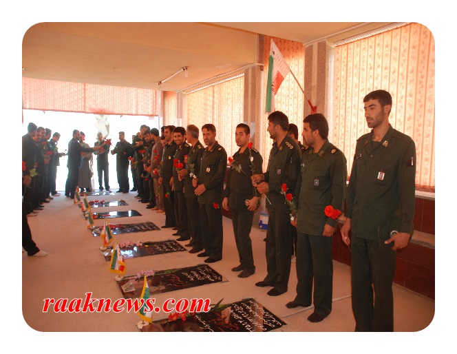 فرمانده سپاه شهرستان کهگیلویه  نخستین روز کاری خود را با حضور در گلزار شهدا آغاز کرد/تصاویر