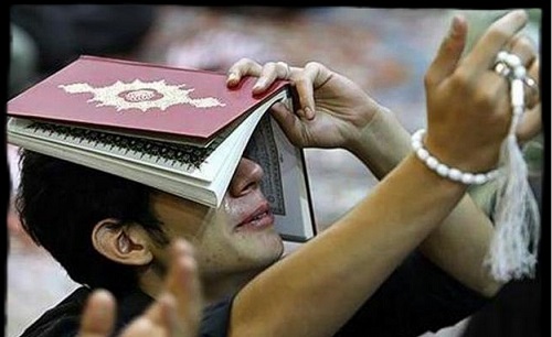 حال و هوای گچساران در شب بیست و یکم ماه مبارک رمضان به روایت تصویر