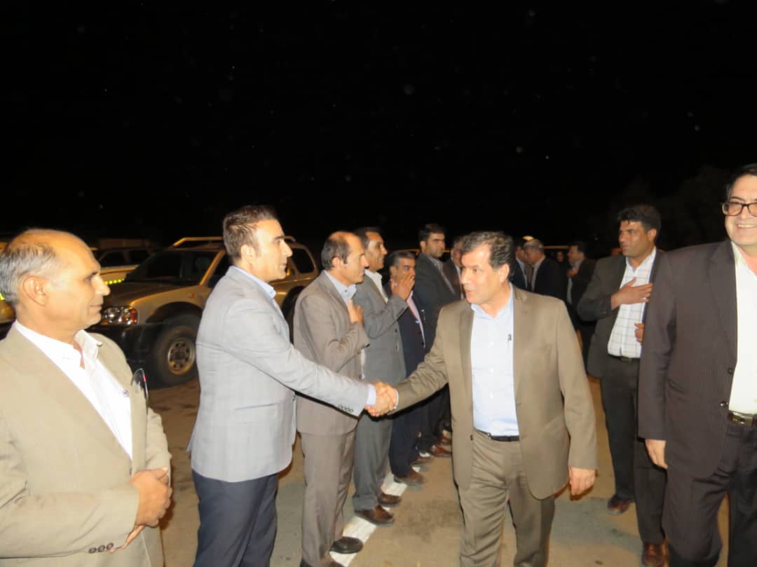 حضور استاندار کهگیلویه و بویراحمد در جمع تیم هندبال فرازبام خائیز دهدشت به روایت تصویر