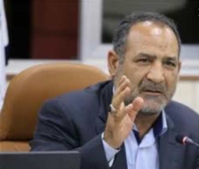 به «احمدی» گفتم بغچهات را جمع کن و برو!؛ خودش پروازی است، بعد میگوید مدیر پروازی ممنوع / ما درست شدیم غیربومی پرست باشیم