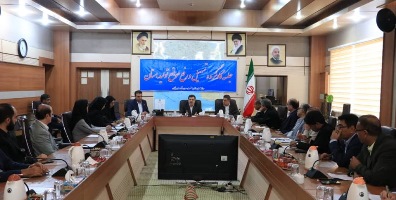 استاندار هرمزگان؛ ملخ‌ها تحت کنترل ما هستند