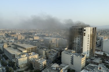 گزارش تصویری از آتش سوزی هتل آسمان شیراز