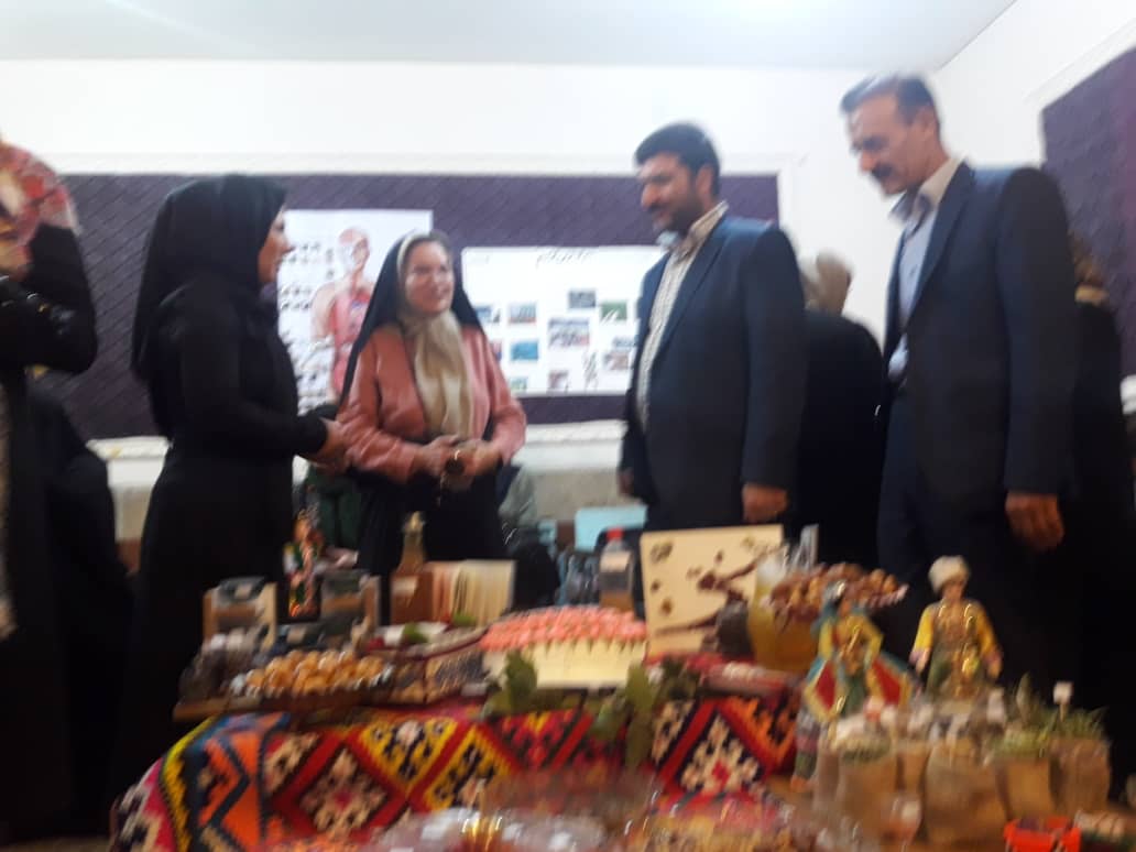 به همت معاون امور بانوان وخانواده ریاست جمهوری؛   برگزاری دوره آموزشی کاشت و پرورش گیاهان دارویی ویژه بانوان 