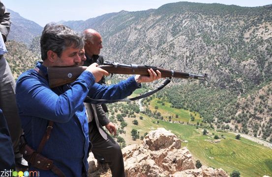 جنون "تفنگ و قطار" در ادبیات تاجگردون
