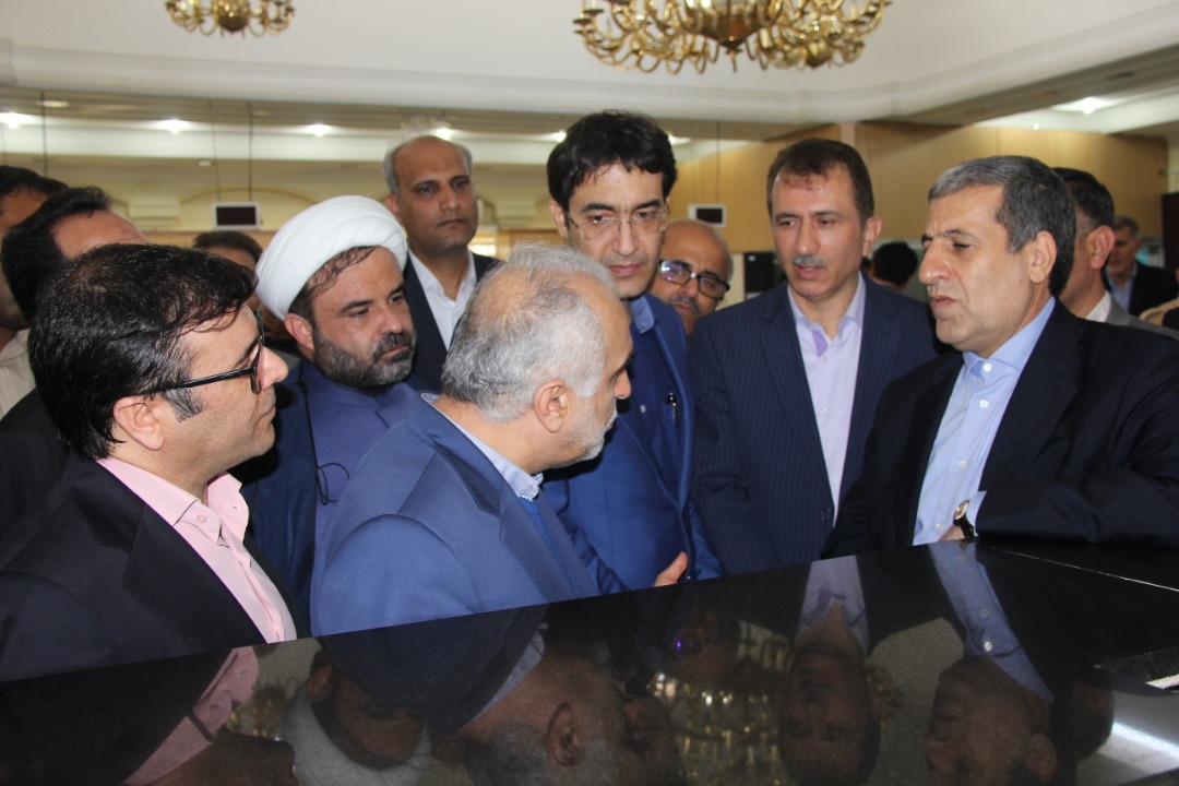 بازدید وزیر اقتصاد وهیئت همراه از گمرک بوشهر + تصاویر