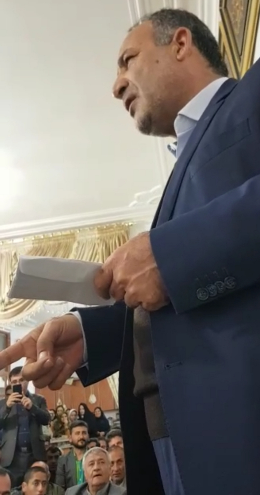 واکنش عدل هاشمی پور به اسناد منتشره ؛ صدای من را پخش کنید تا بی بی سی بشنود