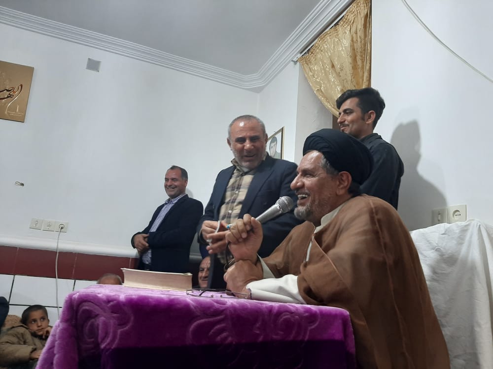 کنایه موحد در جمع باباکانی ها به برخی اظهارات در روزهای گذشته : ما از تصمیم مردم عصبانی نمی شویم